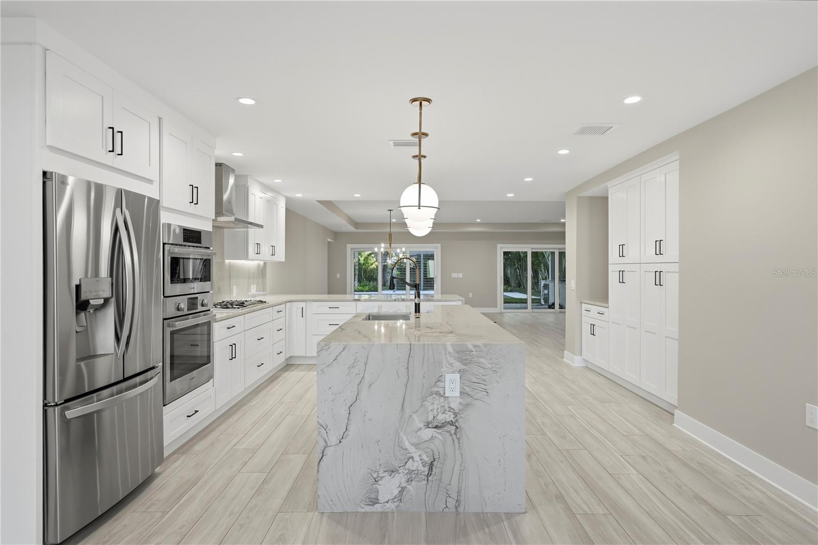 845 SNELL ISLE BLVD NE, ST PETERSBURG, FL, 33704