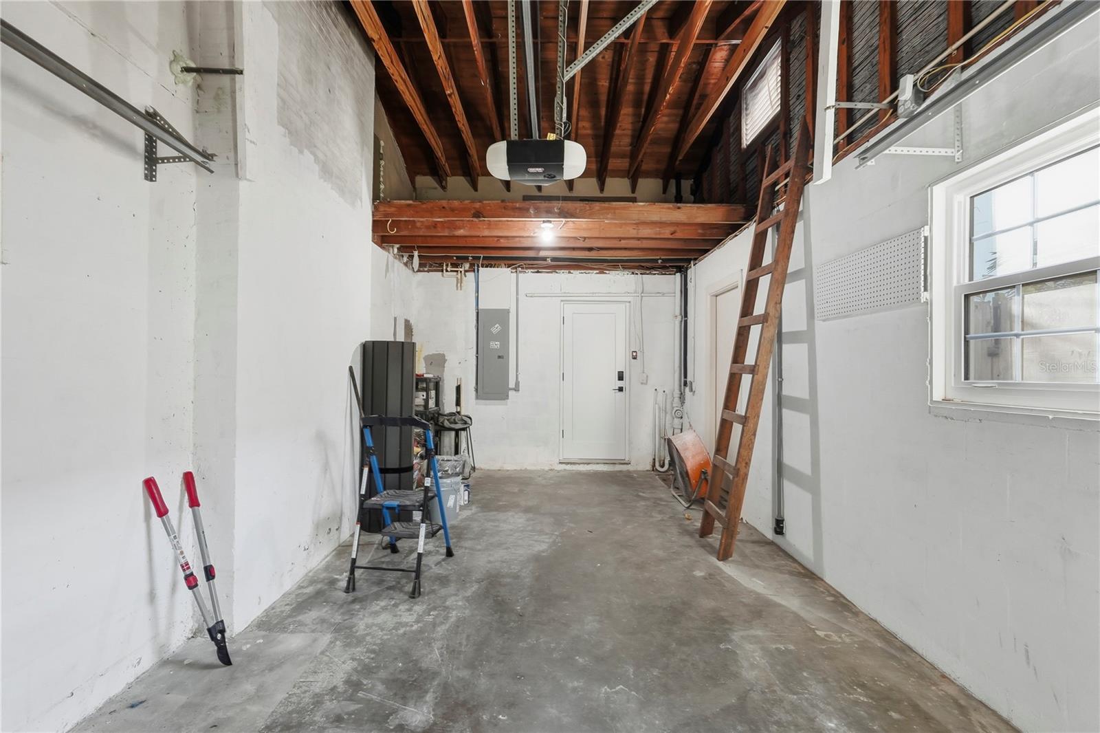 845 SNELL ISLE BLVD NE, ST PETERSBURG, FL, 33704