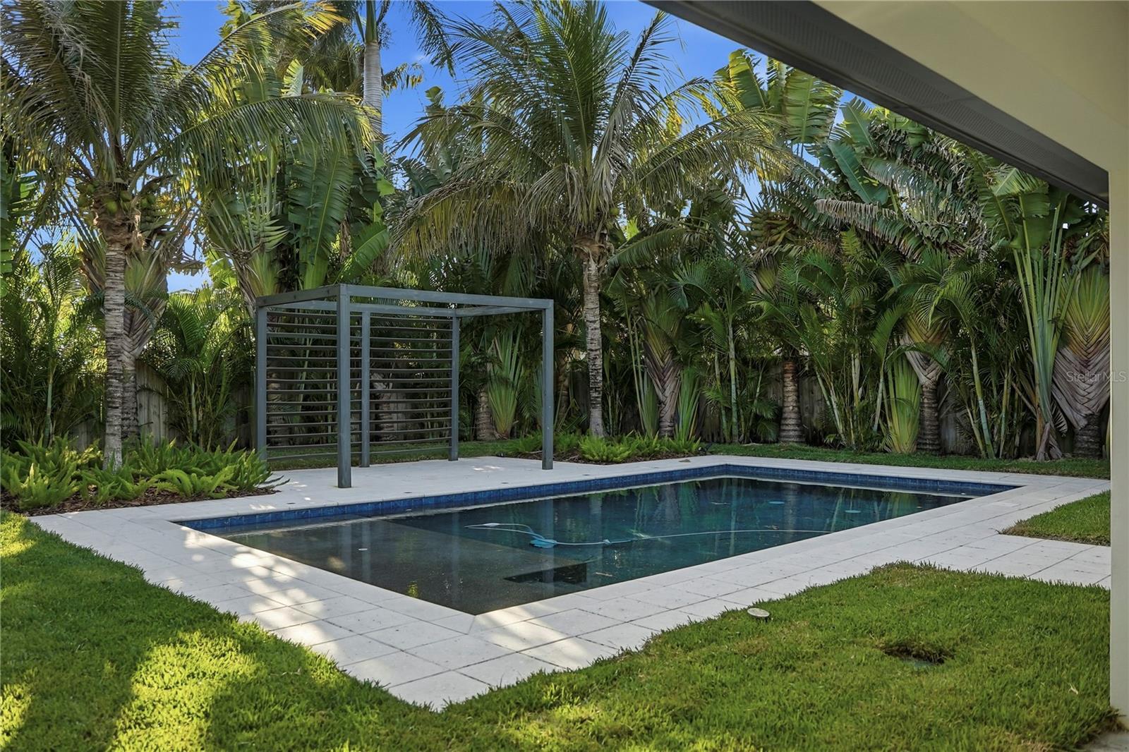 845 SNELL ISLE BLVD NE, ST PETERSBURG, FL, 33704