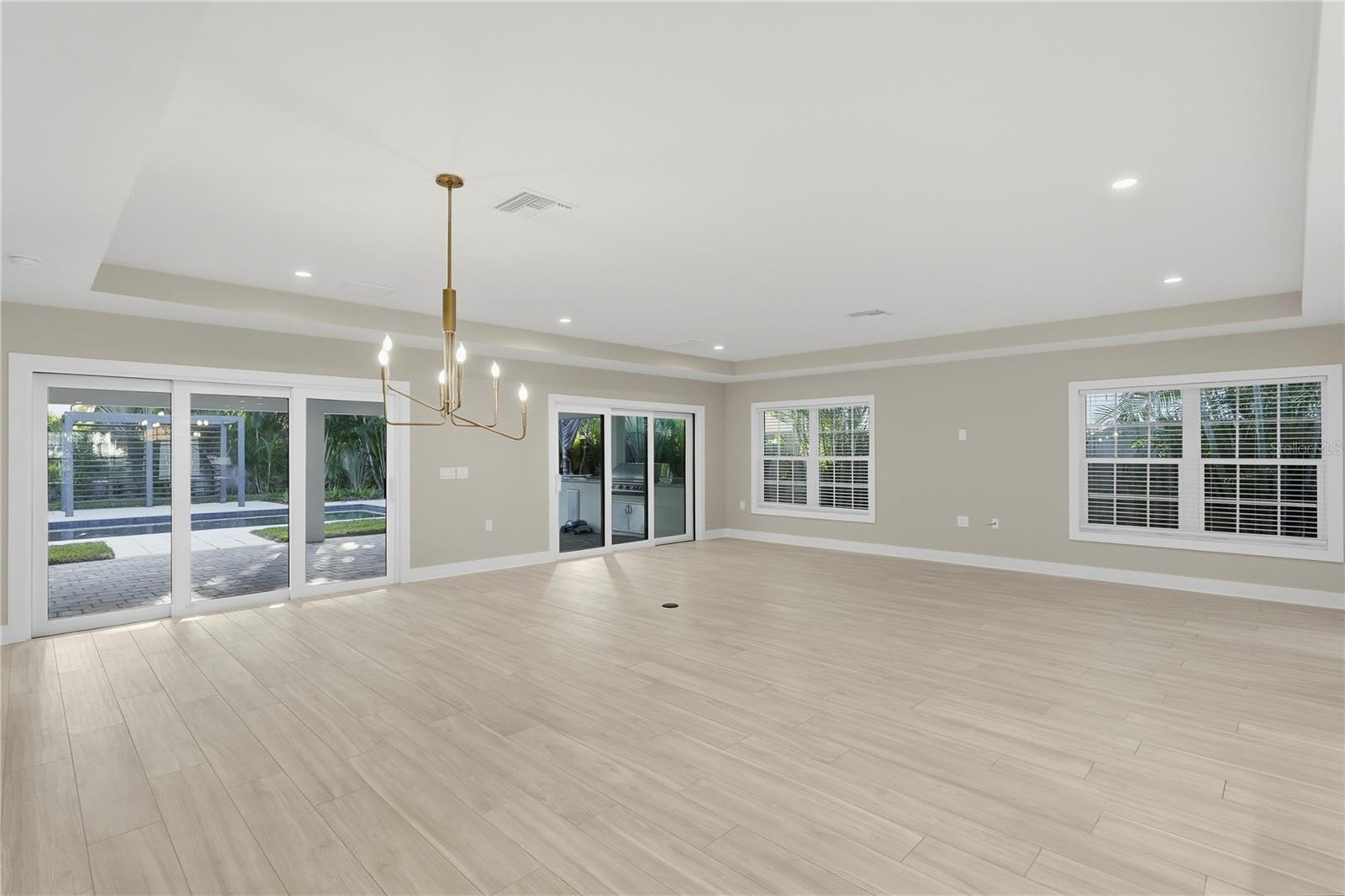 845 SNELL ISLE BLVD NE, ST PETERSBURG, FL, 33704