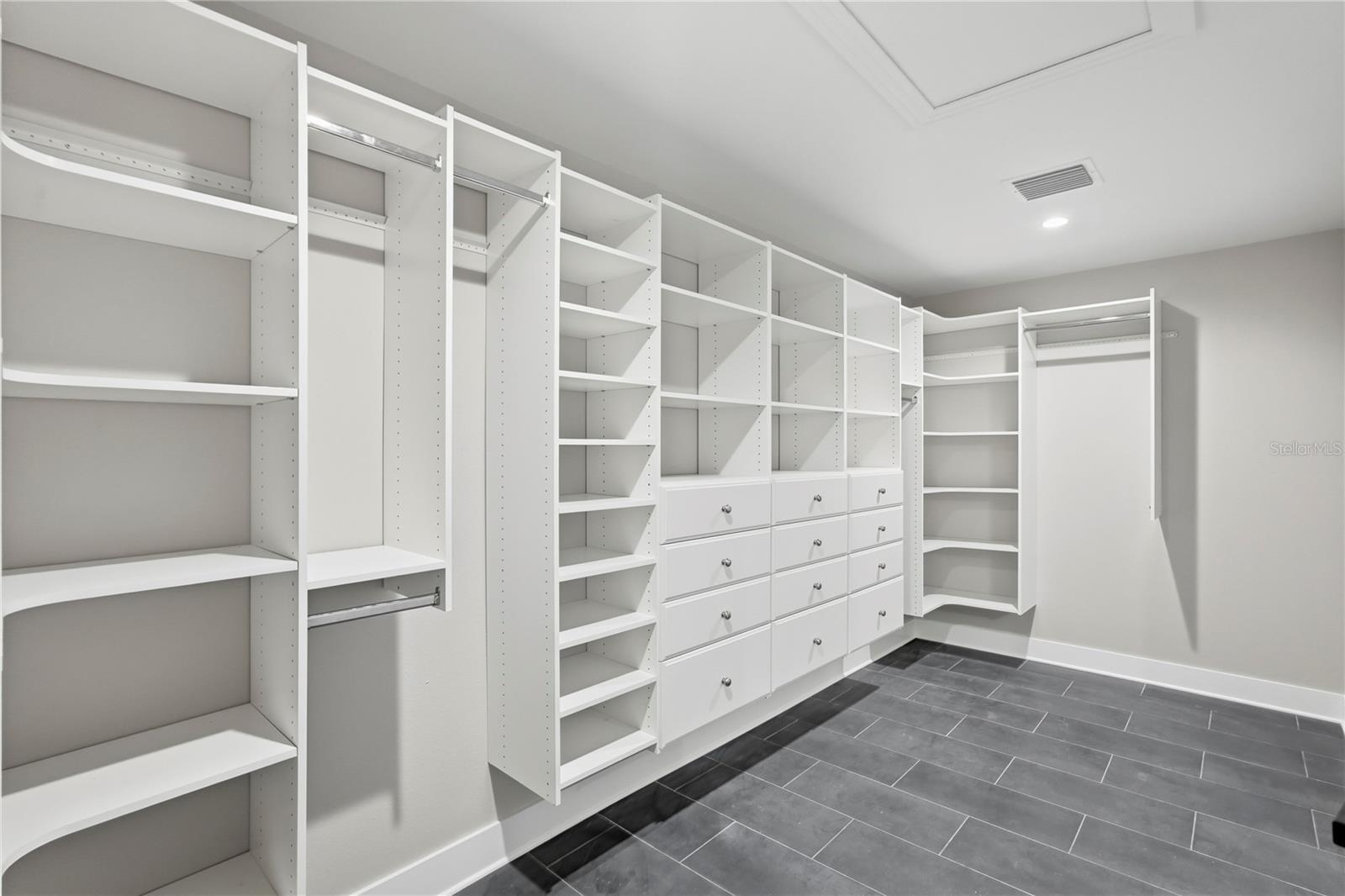 845 SNELL ISLE BLVD NE, ST PETERSBURG, FL, 33704