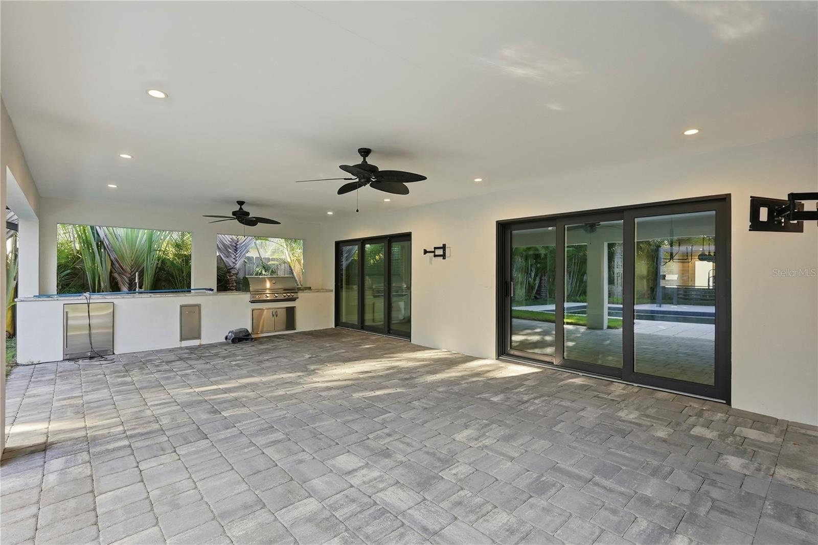 845 SNELL ISLE BLVD NE, ST PETERSBURG, FL, 33704