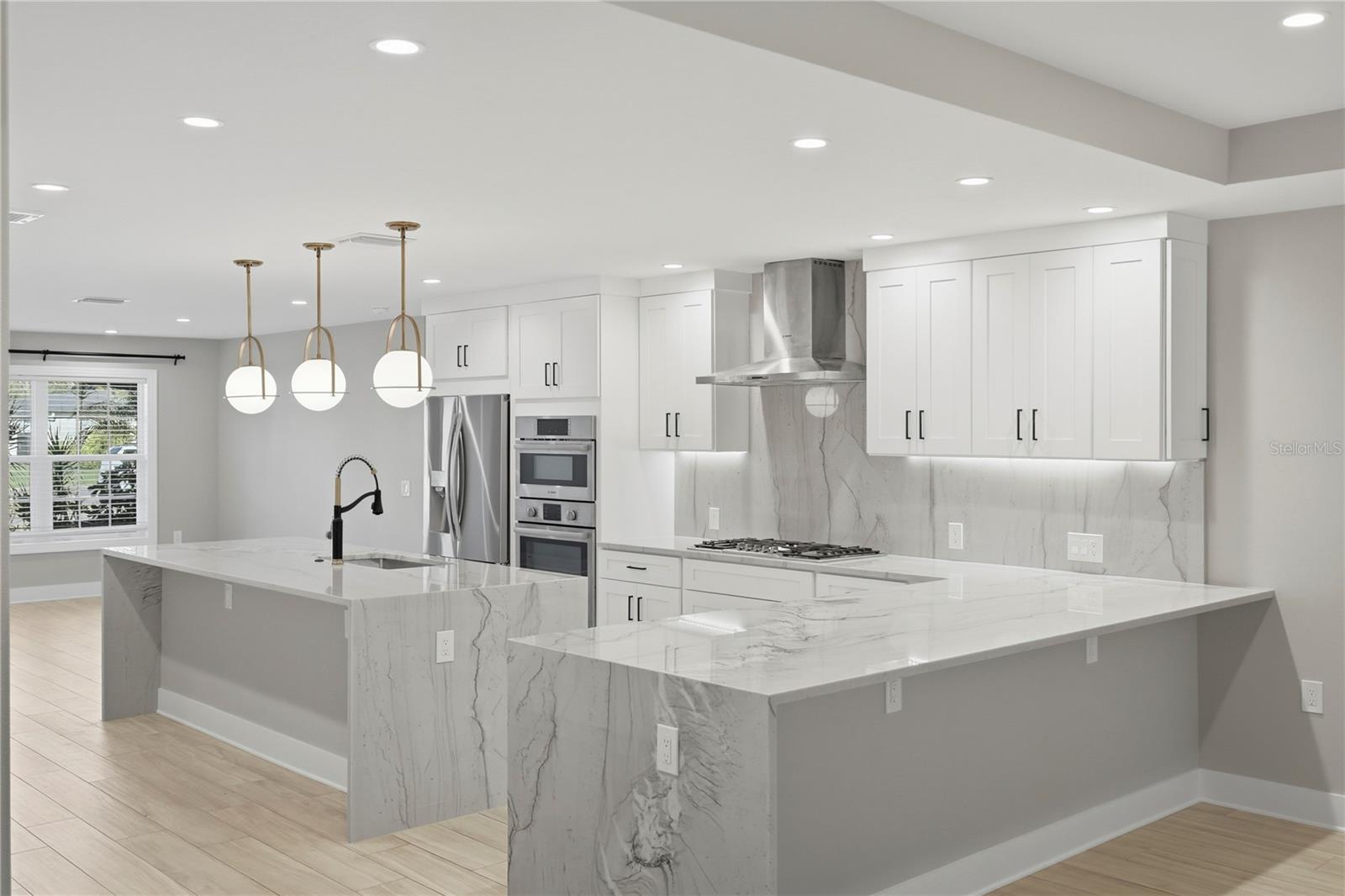 845 SNELL ISLE BLVD NE, ST PETERSBURG, FL, 33704