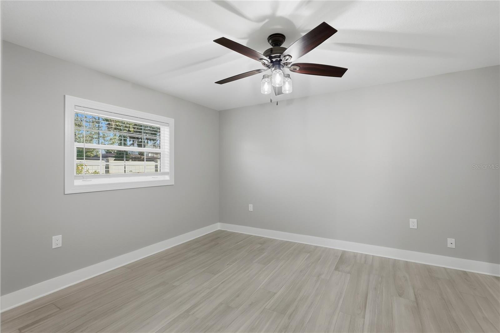 845 SNELL ISLE BLVD NE, ST PETERSBURG, FL, 33704