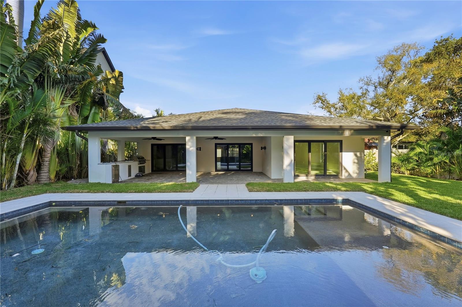 845 SNELL ISLE BLVD NE, ST PETERSBURG, FL, 33704