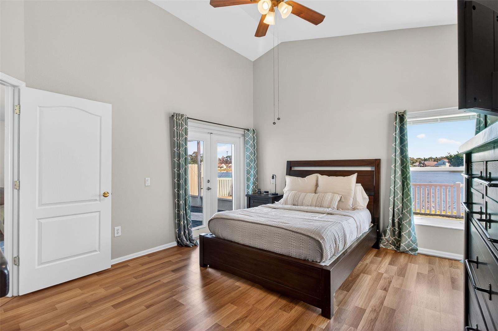 8621 MANASSAS RD, TAMPA, FL, 33635