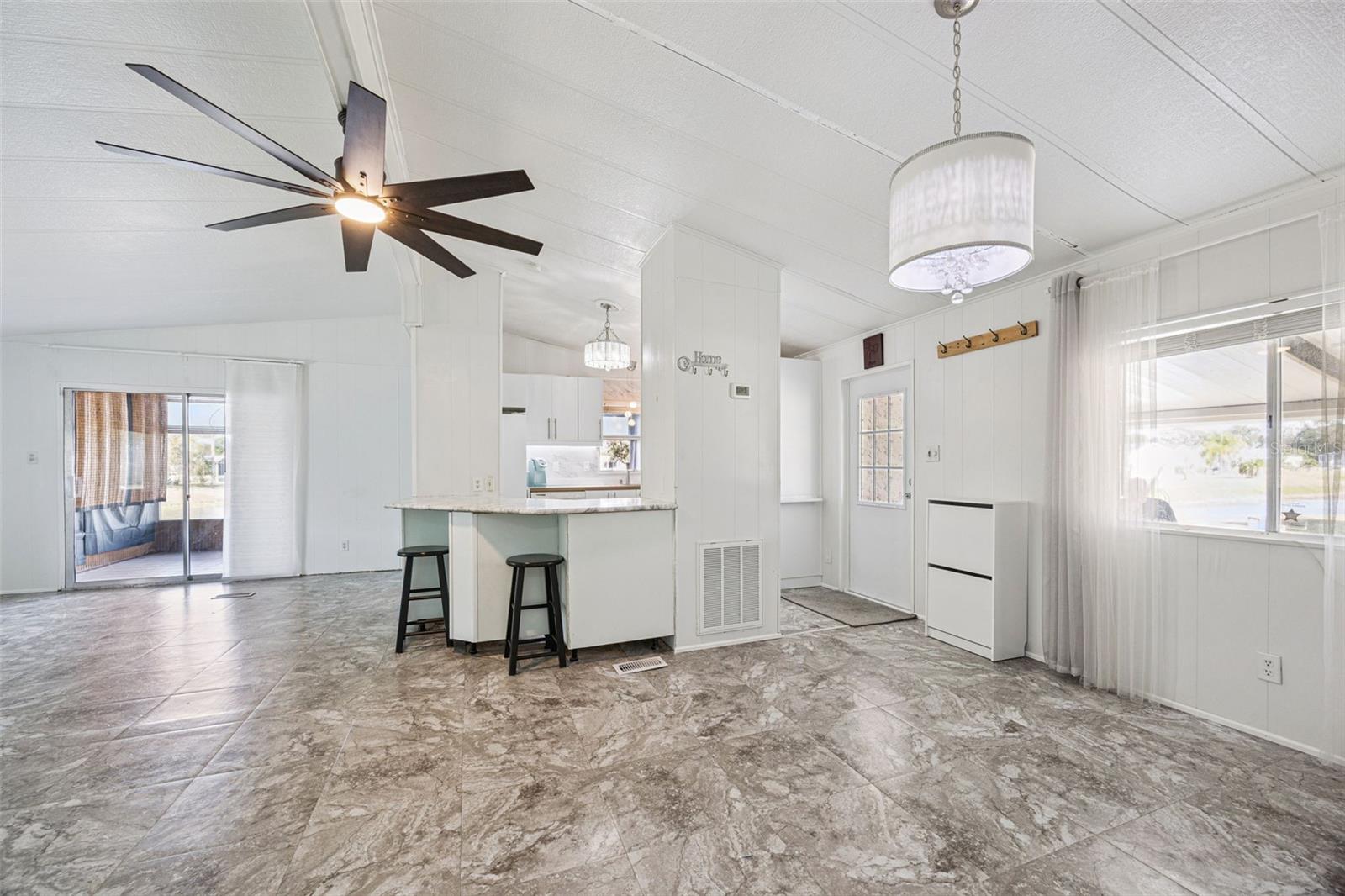 204 BAY CT, KISSIMMEE, FL, 34758