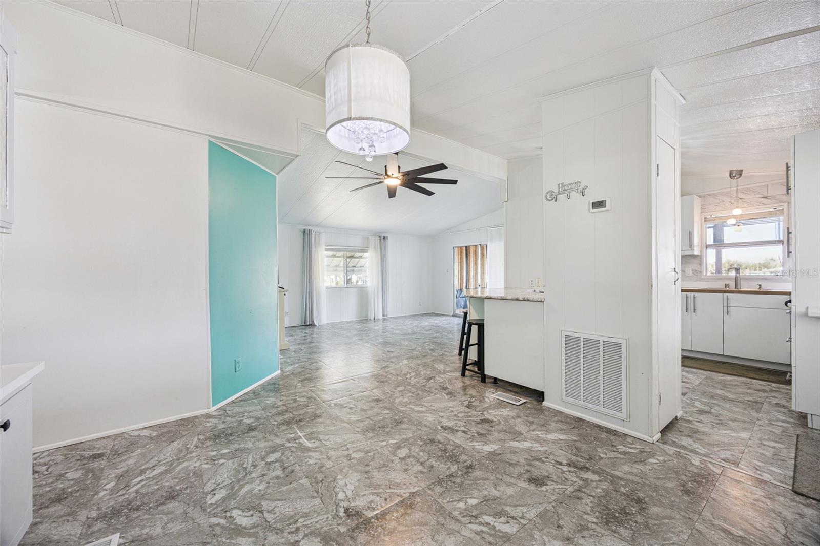 204 BAY CT, KISSIMMEE, FL, 34758