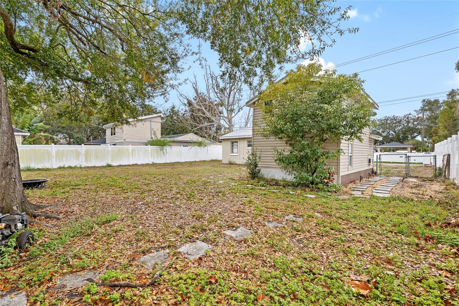 3904 S CLARK AVE, TAMPA, FL, 33611