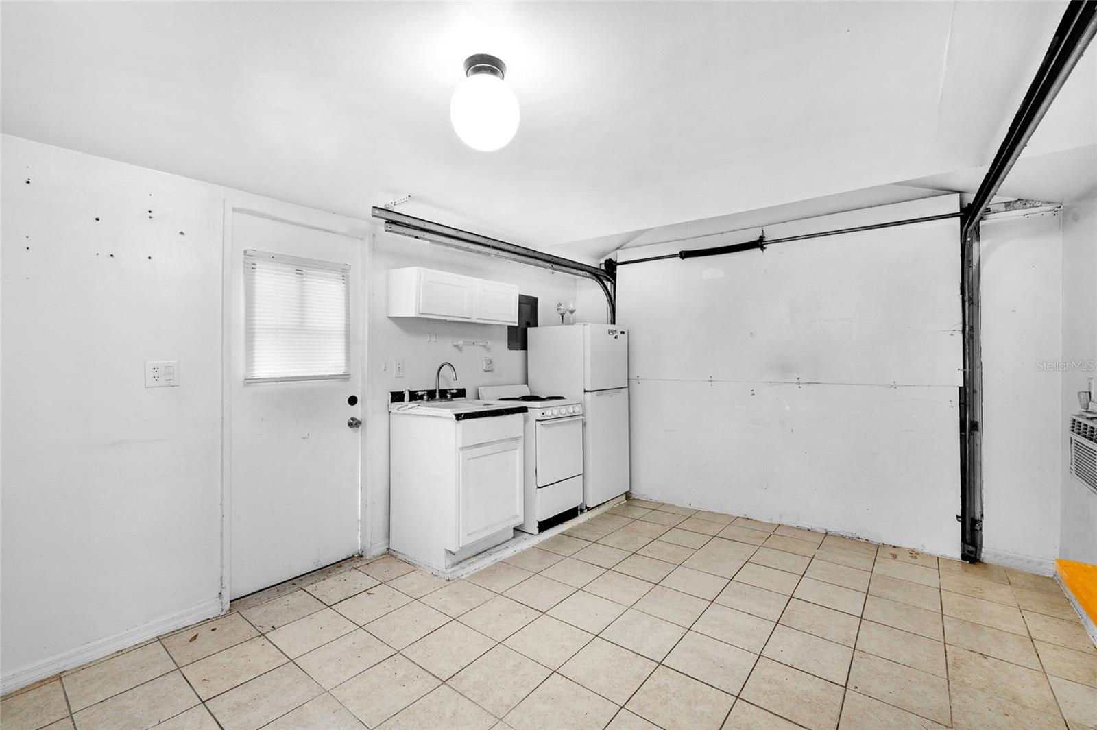 3904 S CLARK AVE, TAMPA, FL, 33611