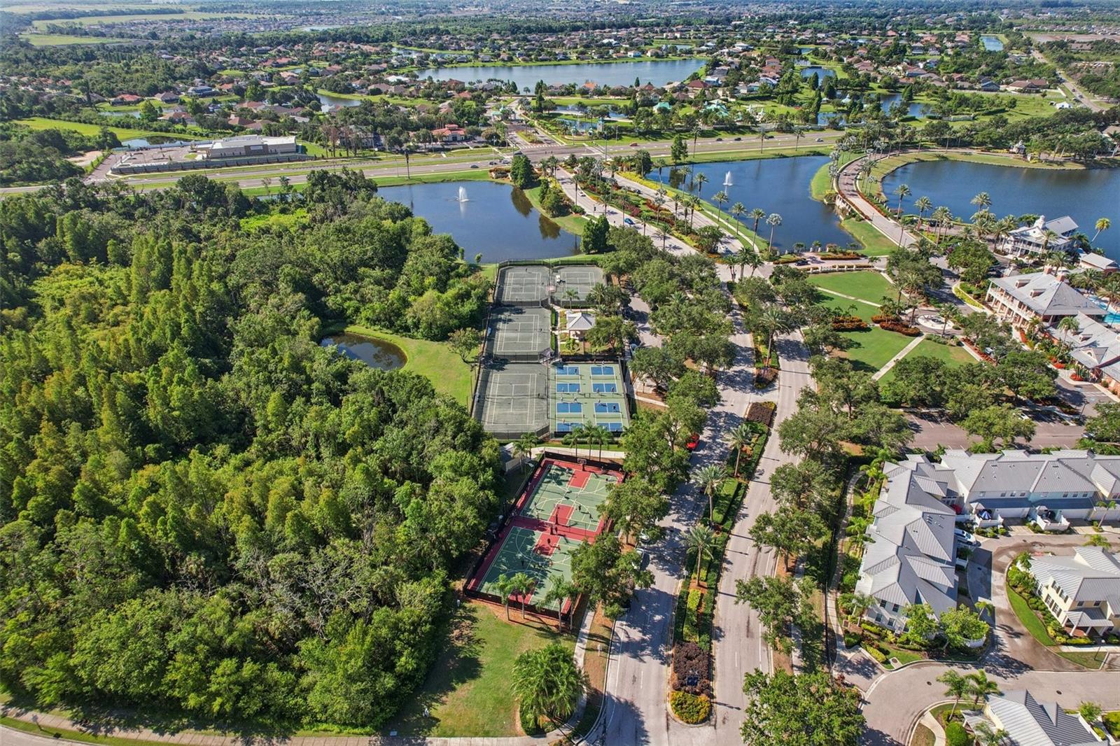 221 SUNSET CREST CT, APOLLO BEACH, FL, 33572