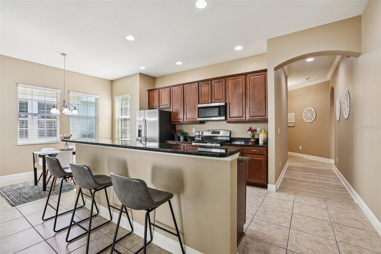 221 SUNSET CREST CT, APOLLO BEACH, FL, 33572