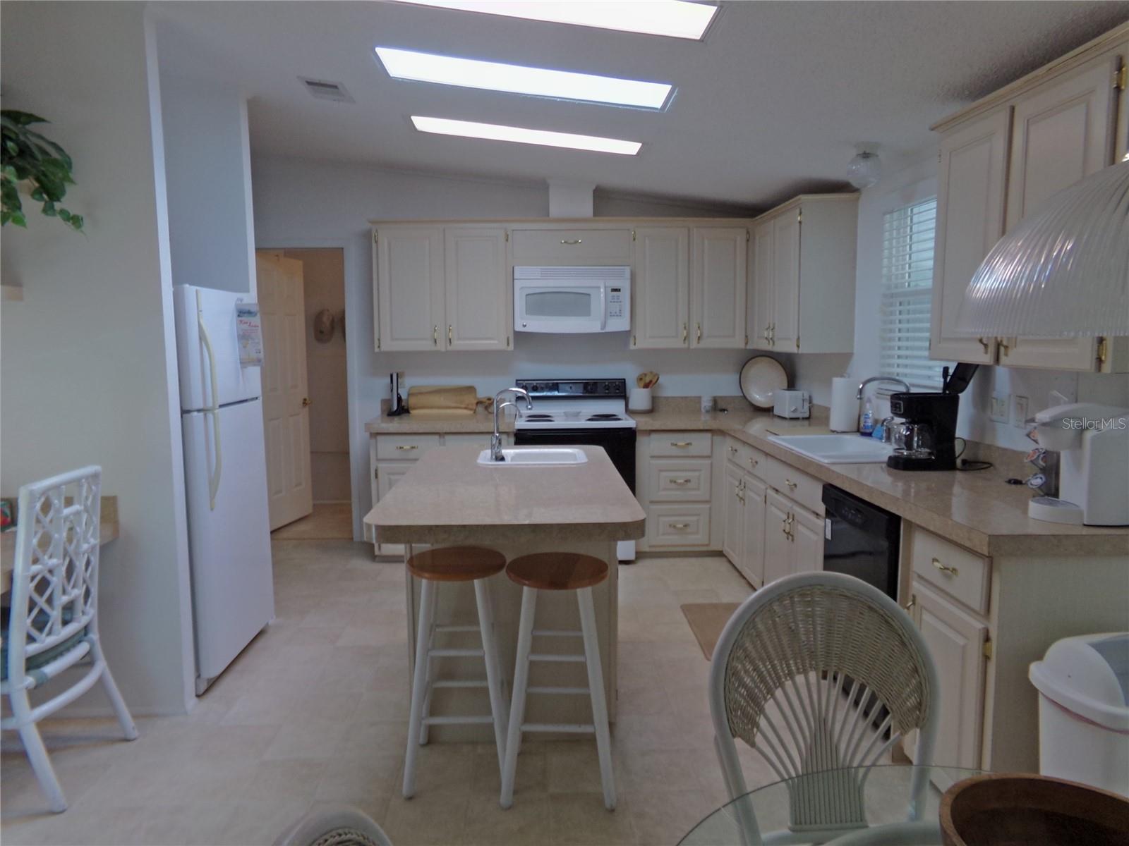 1299 BLUE HERON DR, ENGLEWOOD, FL, 34224