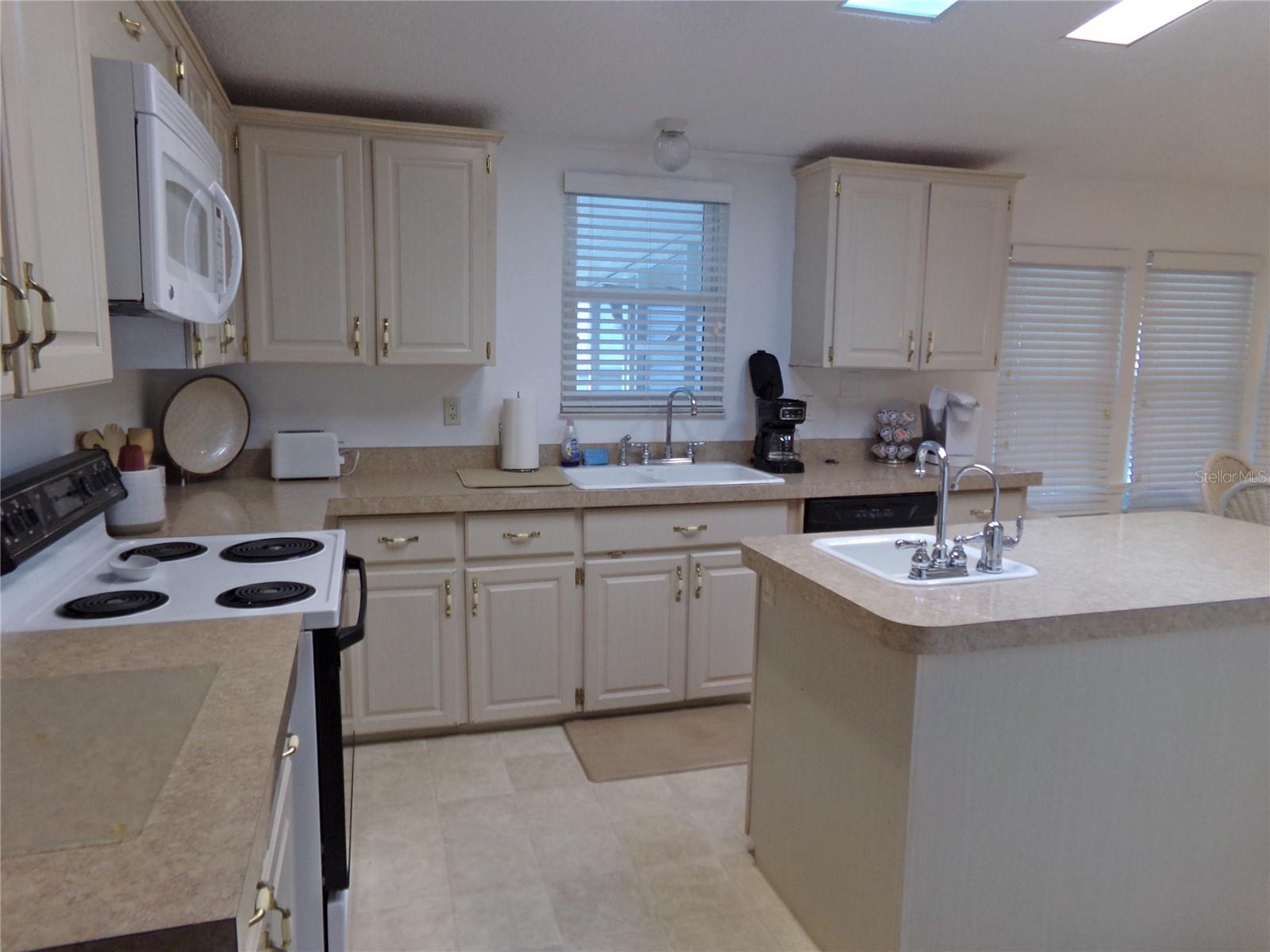 1299 BLUE HERON DR, ENGLEWOOD, FL, 34224