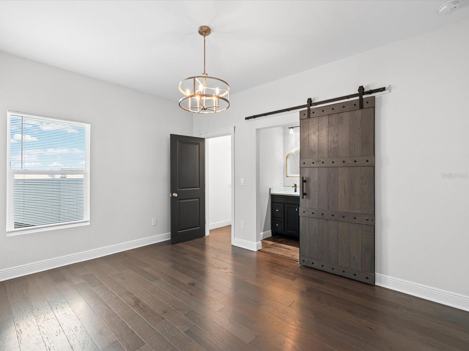 2107 W CHERRY ST, TAMPA, FL, 33607