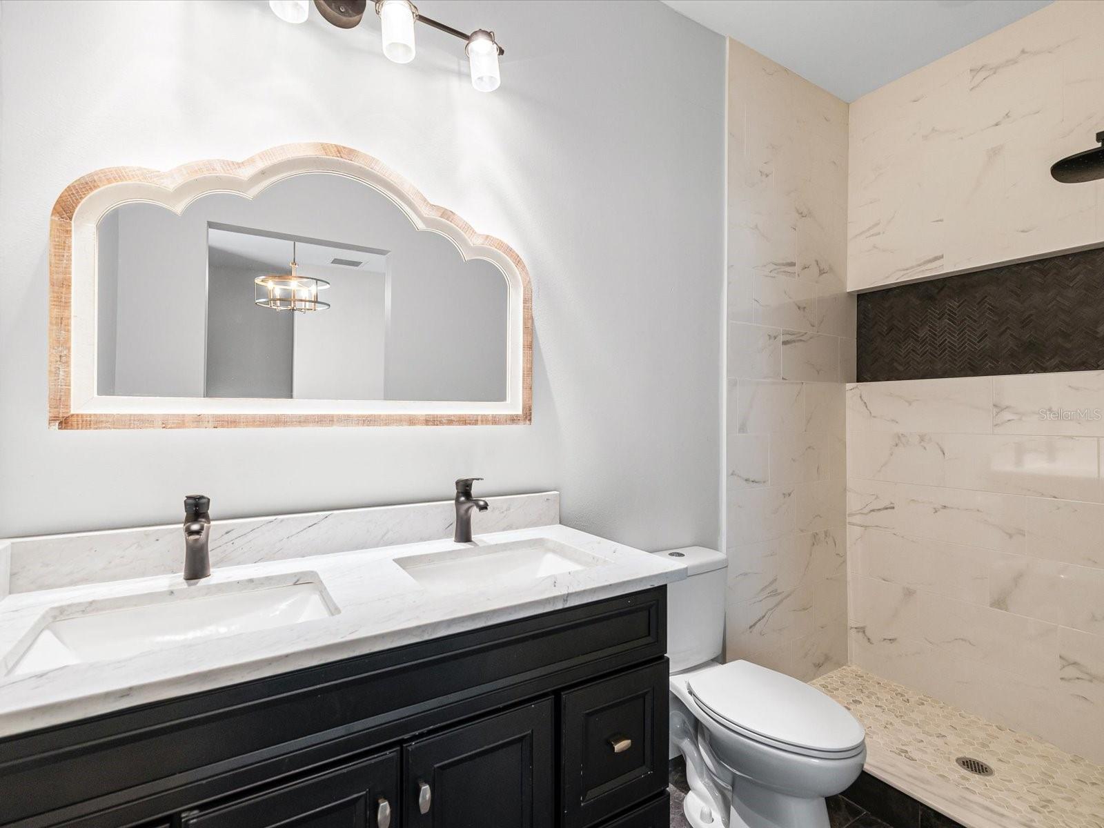 2107 W CHERRY ST, TAMPA, FL, 33607