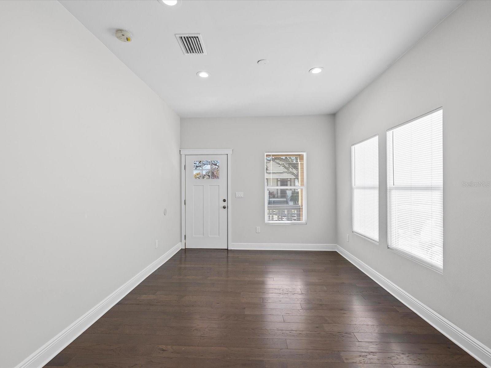 2107 W CHERRY ST, TAMPA, FL, 33607