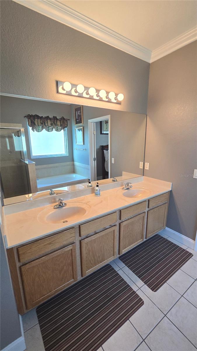 2591 SAND HILL POINT CIR, DAVENPORT, FL, 33837