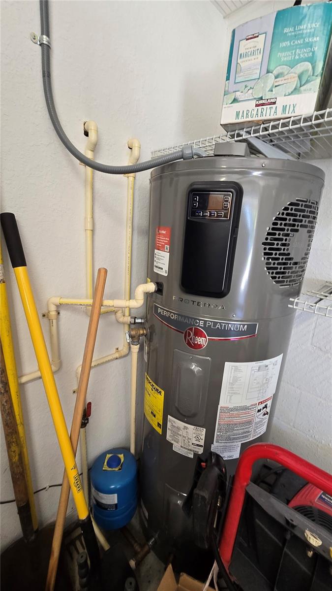 2591 SAND HILL POINT CIR, DAVENPORT, FL, 33837