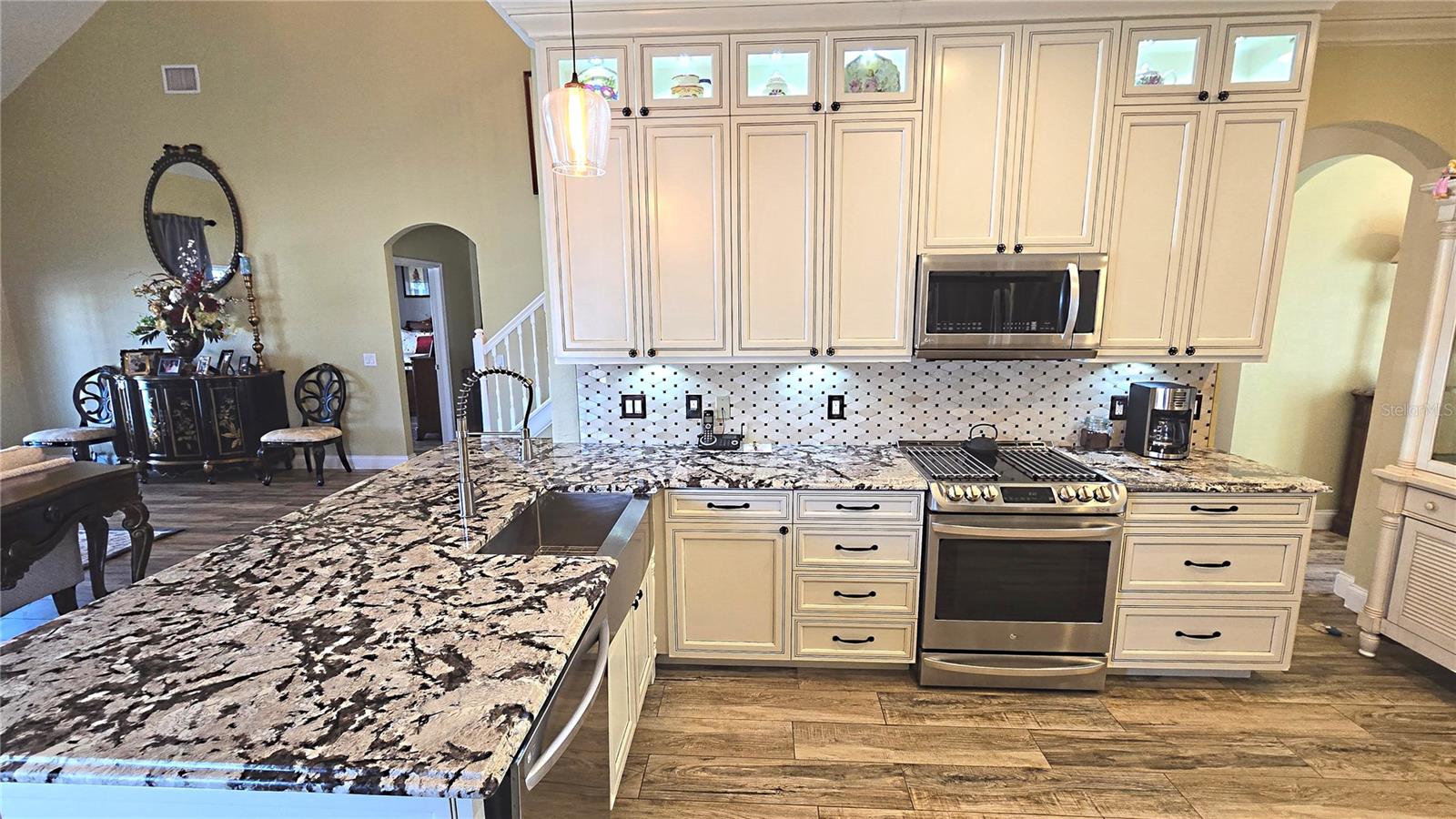 2591 SAND HILL POINT CIR, DAVENPORT, FL, 33837