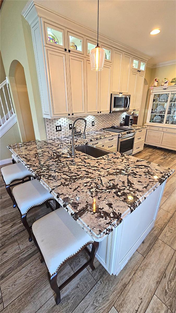 2591 SAND HILL POINT CIR, DAVENPORT, FL, 33837