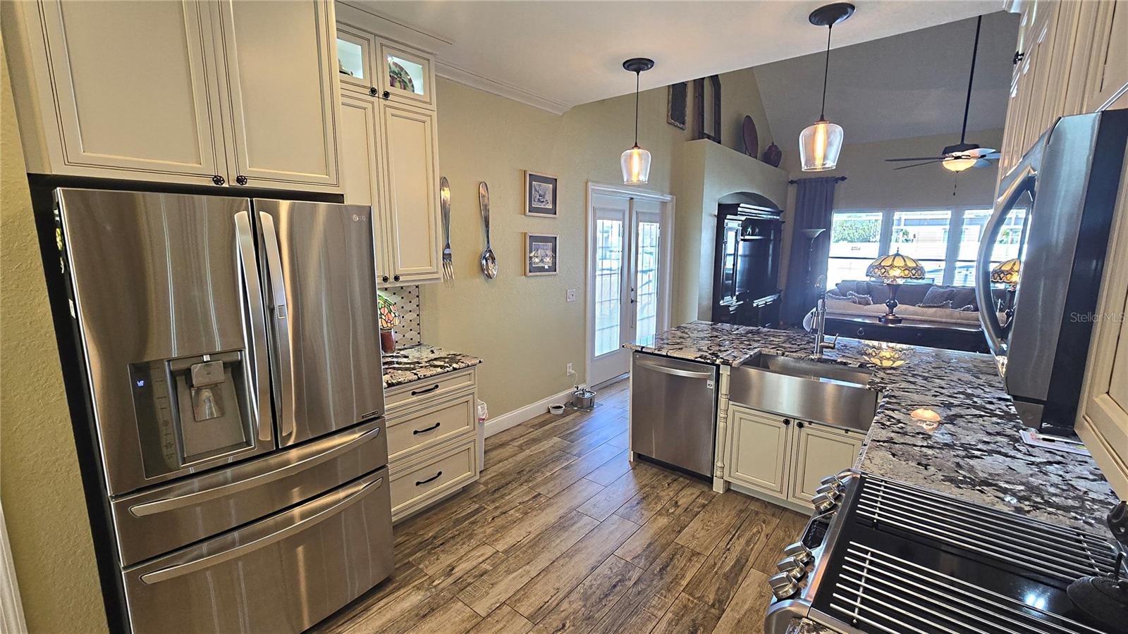 2591 SAND HILL POINT CIR, DAVENPORT, FL, 33837