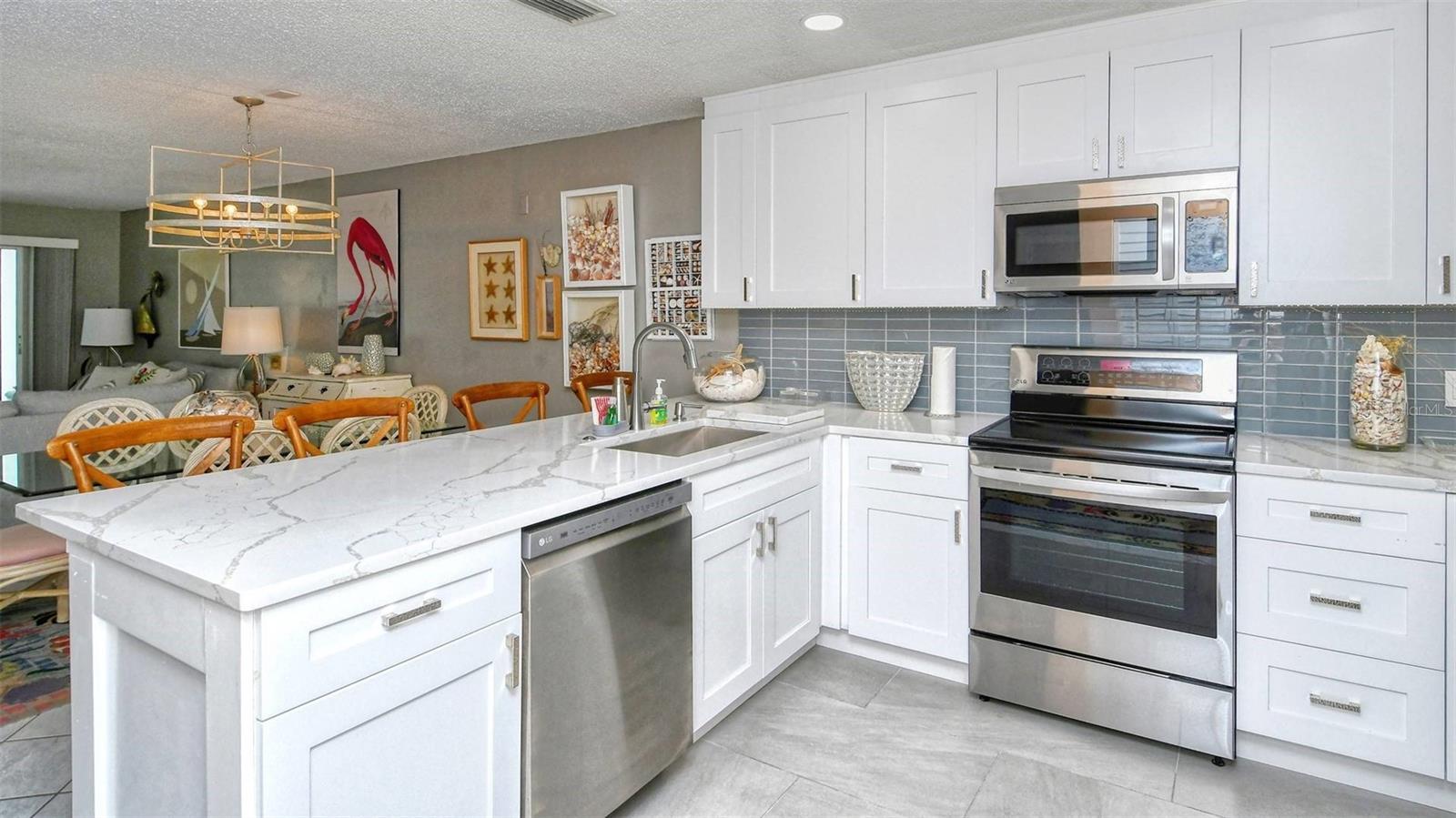 1255 E PEPPERTREE DR #101, SARASOTA, FL, 34242