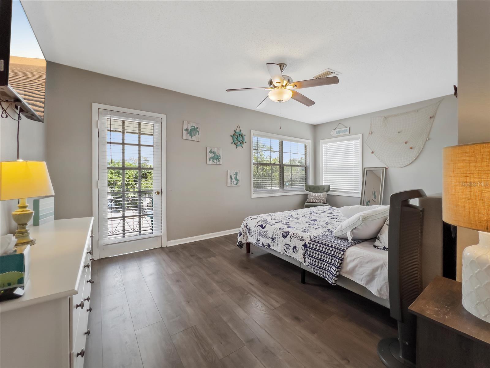 3801 1ST AVE S, ST PETERSBURG, FL, 33711