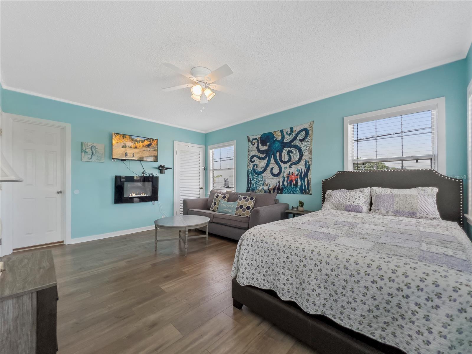 3801 1ST AVE S, ST PETERSBURG, FL, 33711