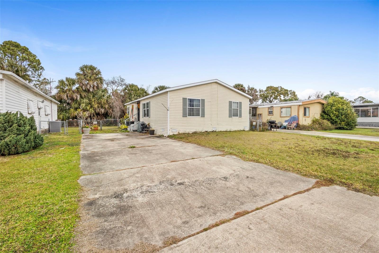 122 LEISURE WORLD DR N, DEBARY, FL, 32713