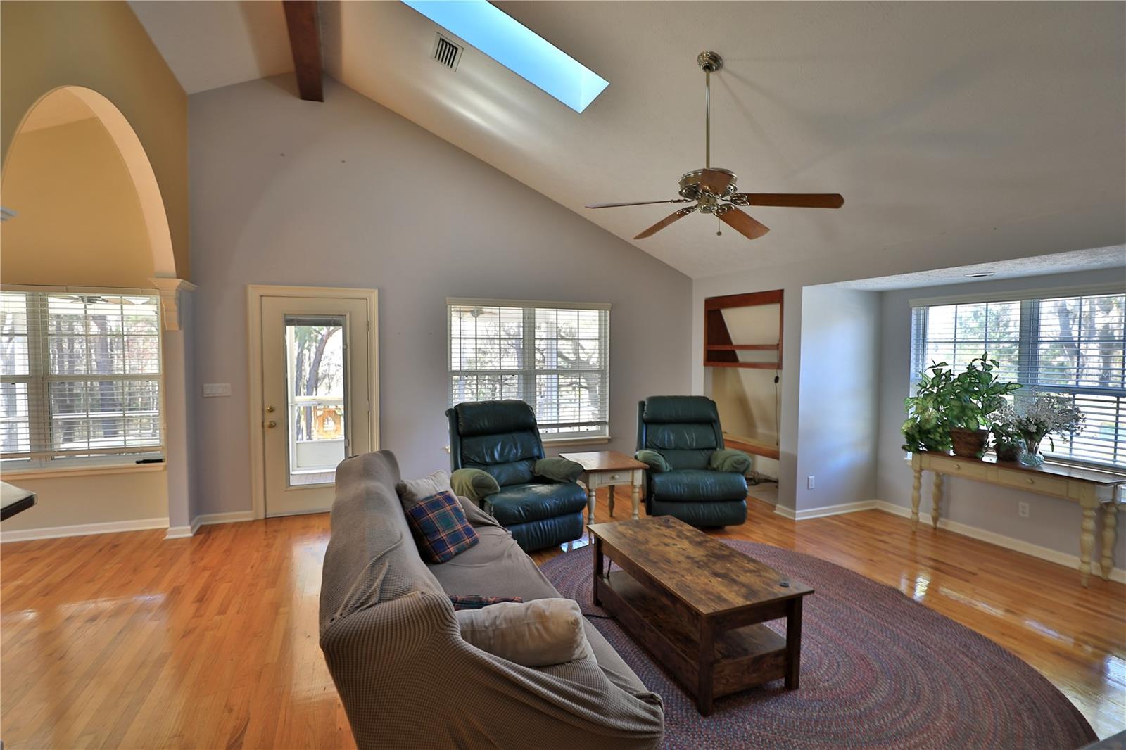 OM717740 Property Photo