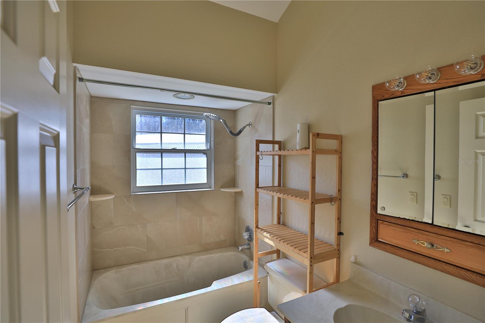 OM717740 Property Photo