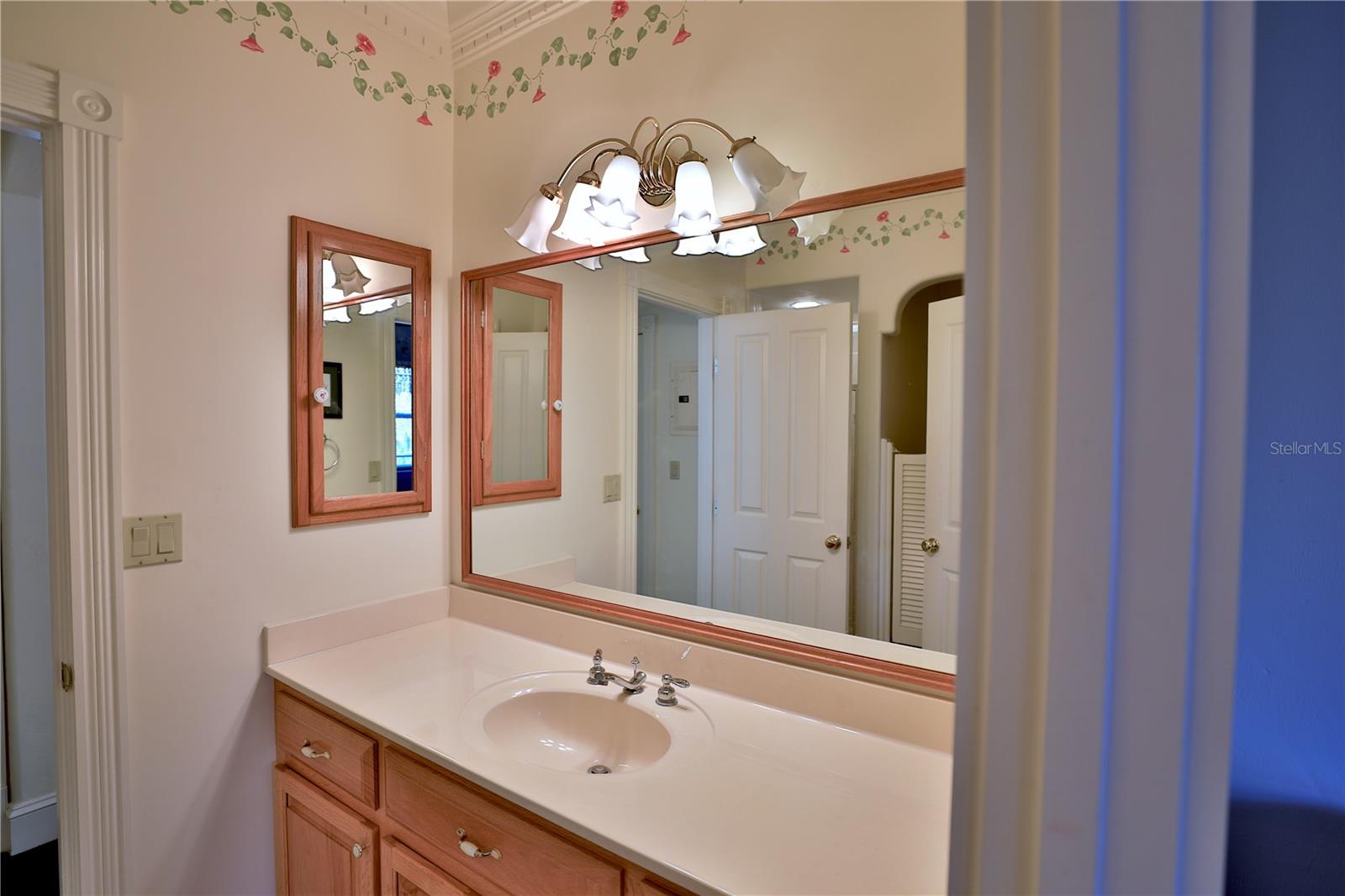 OM717740 Property Photo