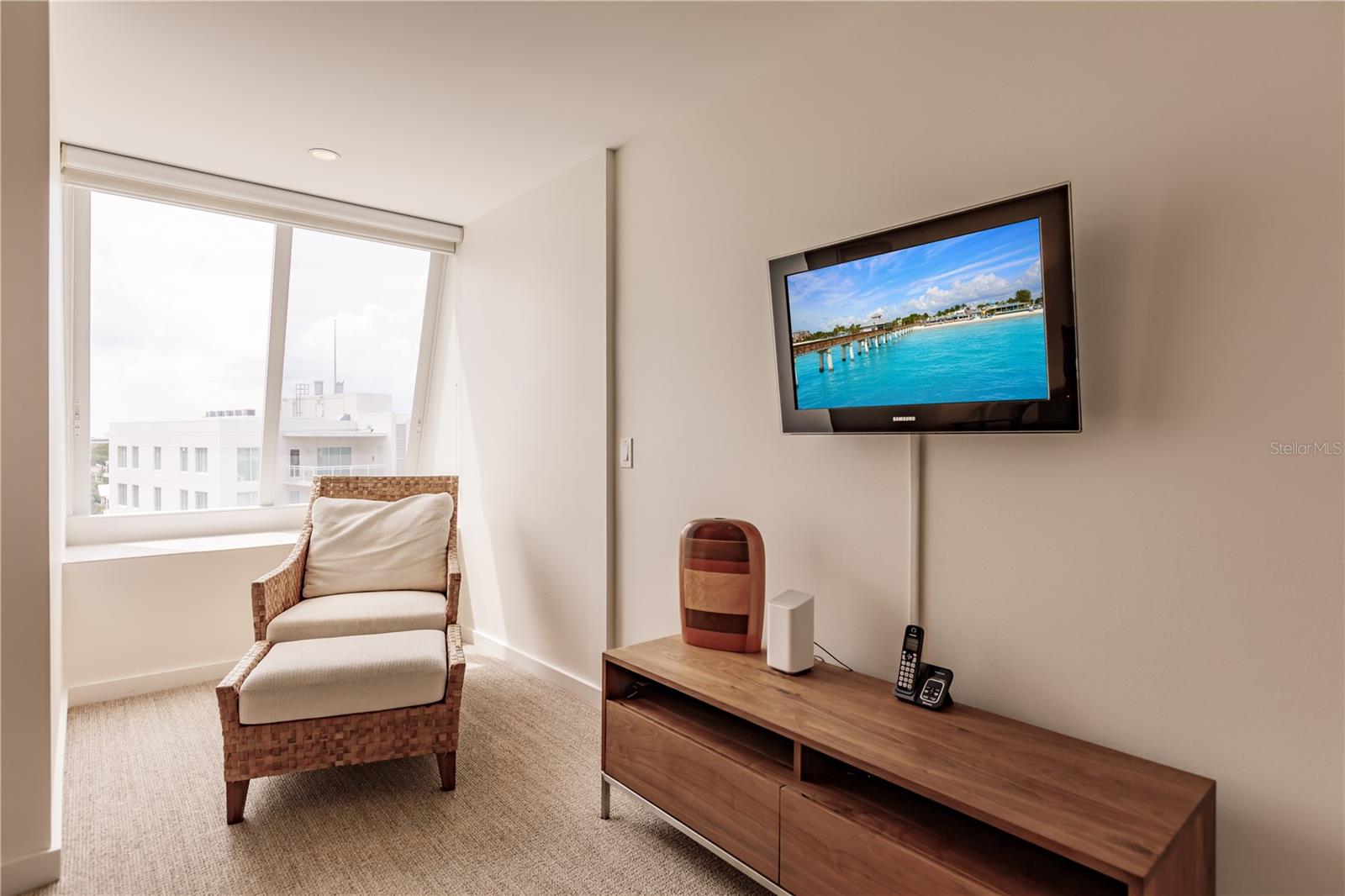 1200 E PEPPERTREE LN #402, SARASOTA, FL, 34242