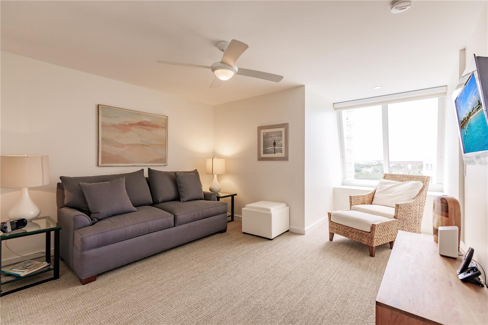 1200 E PEPPERTREE LN #402, SARASOTA, FL, 34242