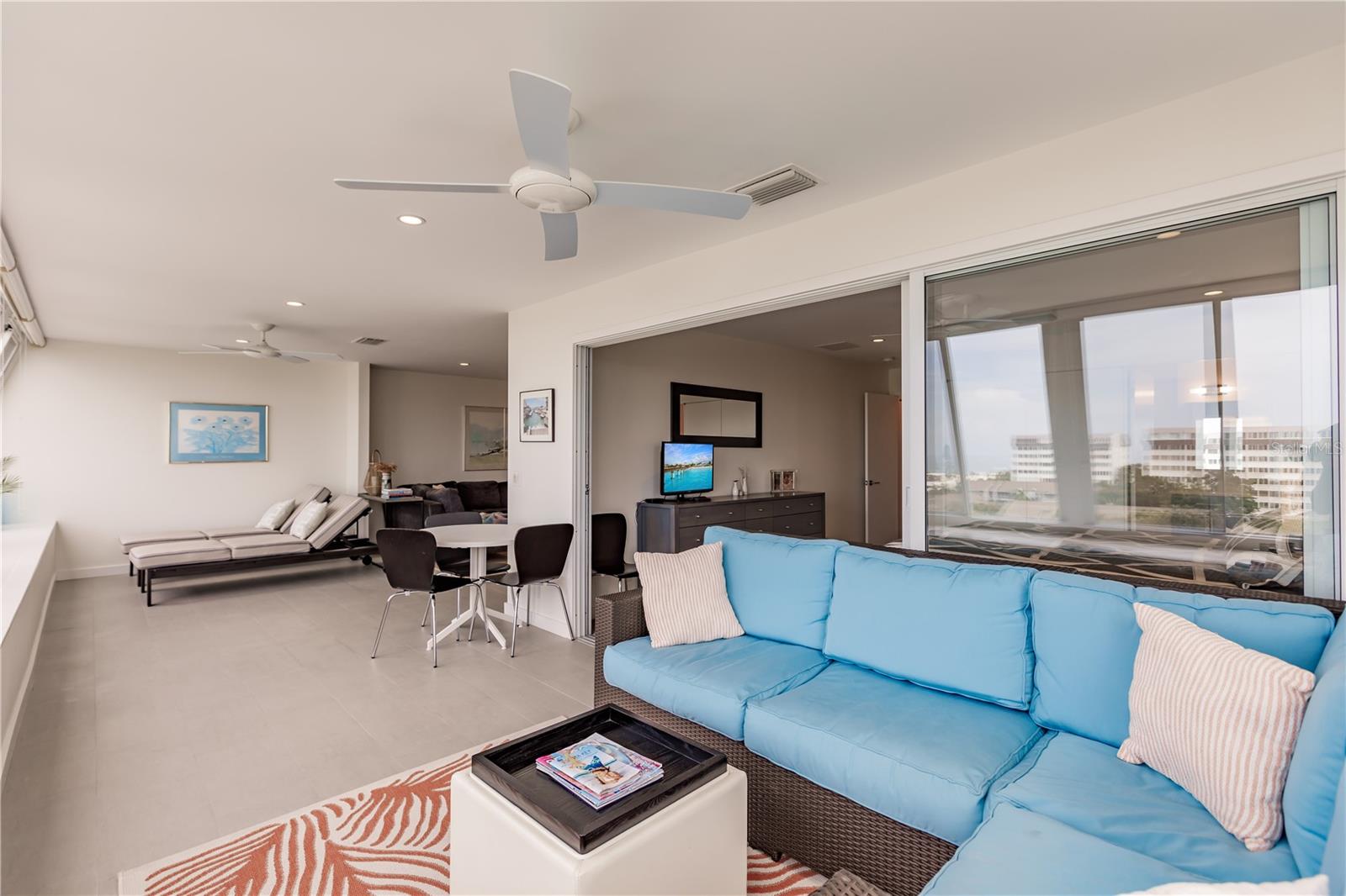 1200 E PEPPERTREE LN #402, SARASOTA, FL, 34242