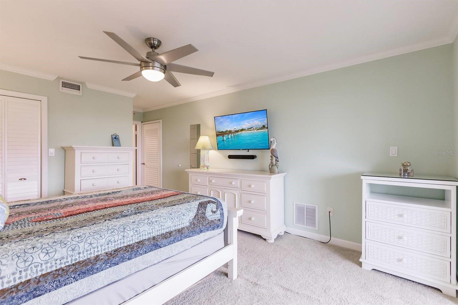 1200 E PEPPERTREE LN #406, SARASOTA, FL, 34242