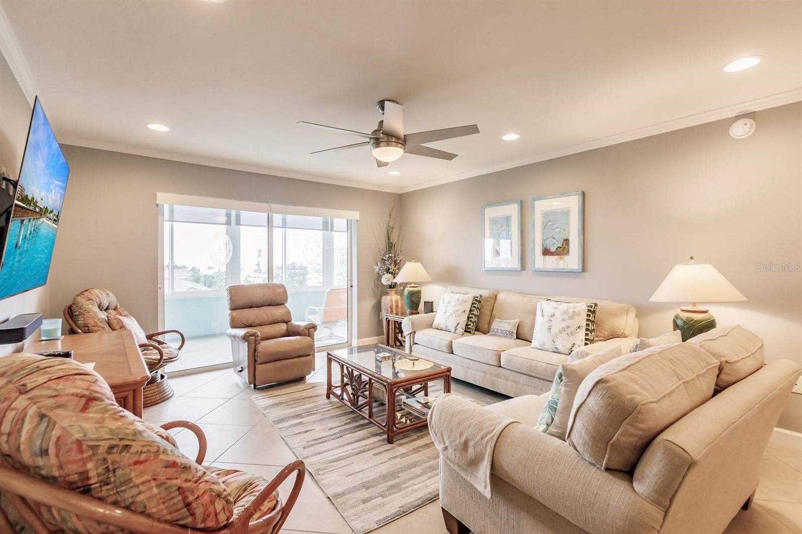 1200 E PEPPERTREE LN #406, SARASOTA, FL, 34242