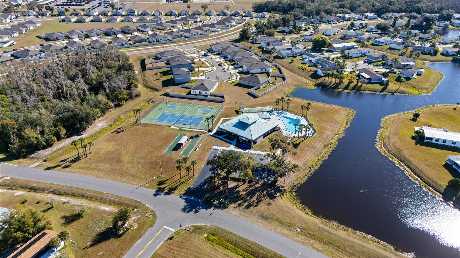 216 ELLSWORTH DR, KISSIMMEE, FL, 34758