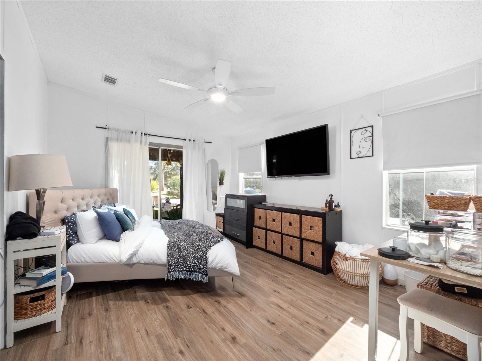 216 ELLSWORTH DR, KISSIMMEE, FL, 34758