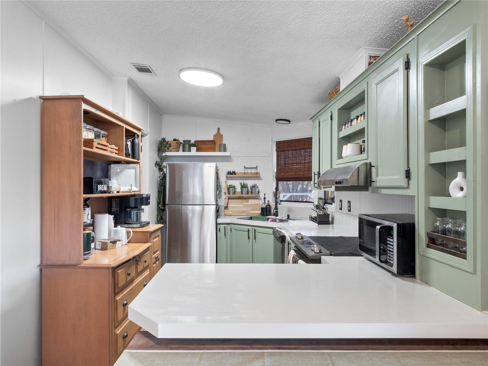 216 ELLSWORTH DR, KISSIMMEE, FL, 34758