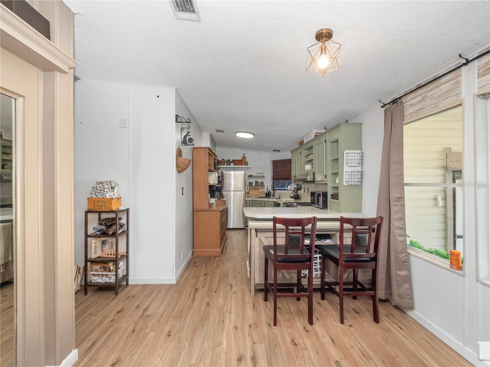 216 ELLSWORTH DR, KISSIMMEE, FL, 34758