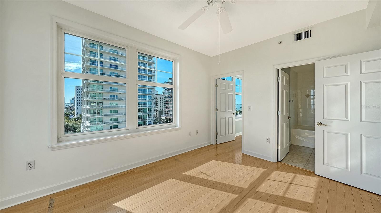 750 N TAMIAMI TRL #1018, SARASOTA, FL, 34236