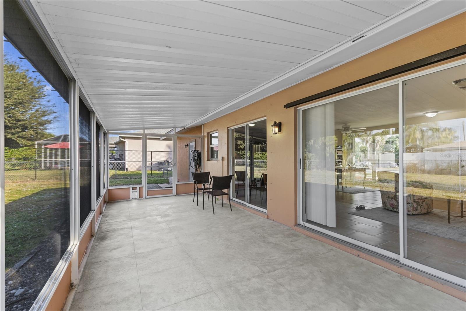 4156 COUNTRY CLUB BLVD, CAPE CORAL, FL, 33904