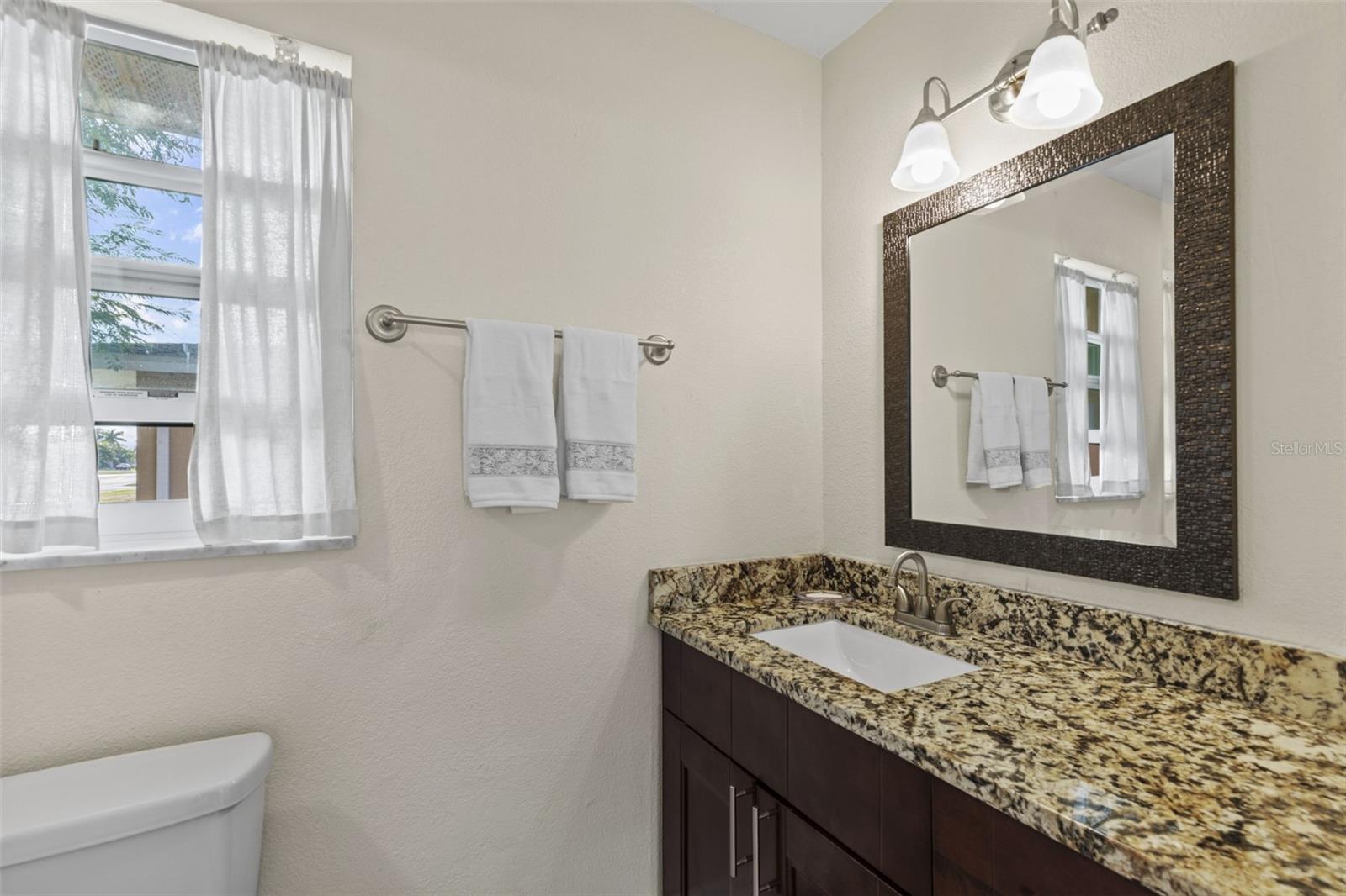 4156 COUNTRY CLUB BLVD, CAPE CORAL, FL, 33904