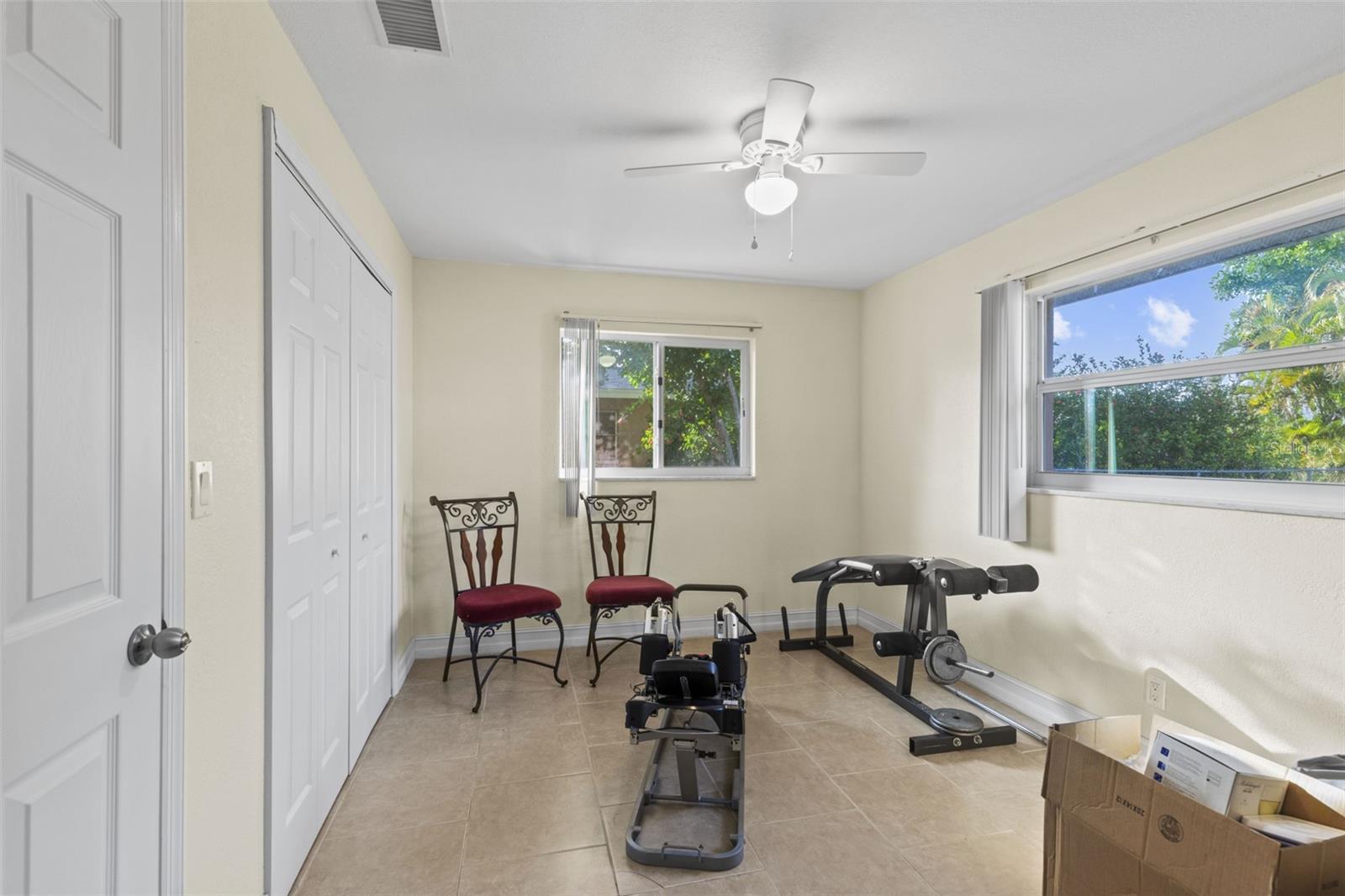 4156 COUNTRY CLUB BLVD, CAPE CORAL, FL, 33904