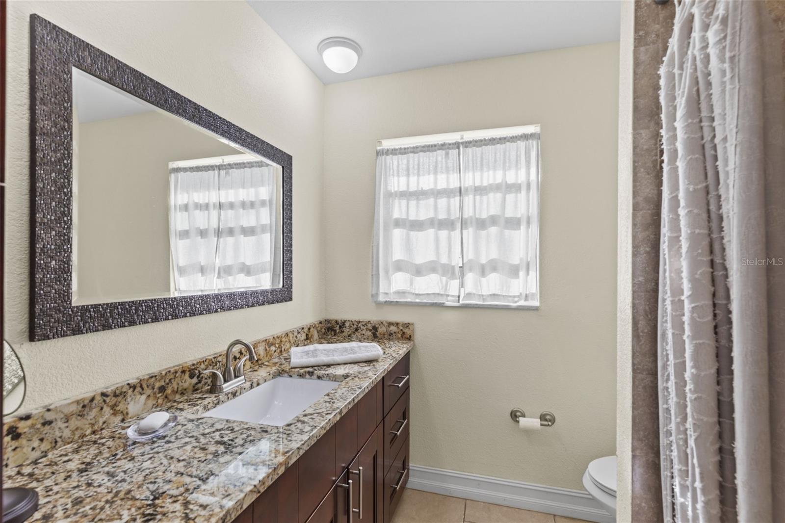 4156 COUNTRY CLUB BLVD, CAPE CORAL, FL, 33904