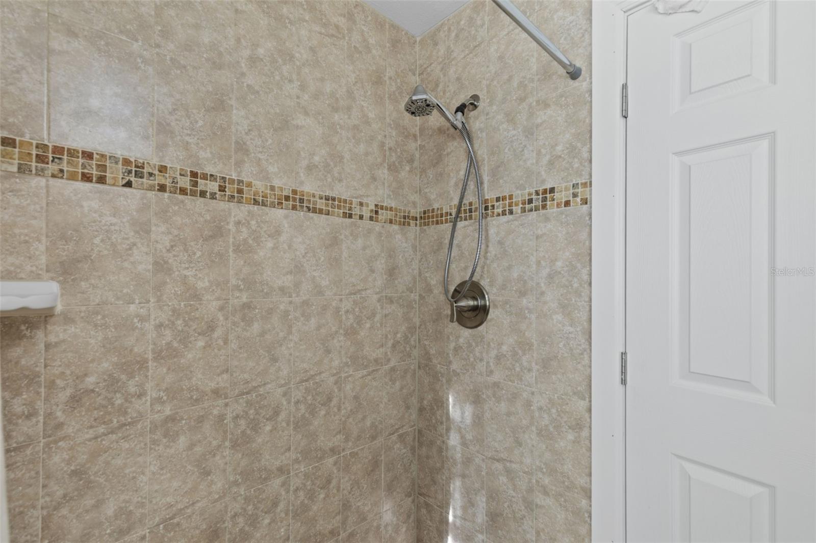 4156 COUNTRY CLUB BLVD, CAPE CORAL, FL, 33904