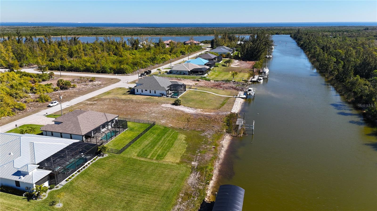 16652 LIGGETT CIR, PORT CHARLOTTE, FL, 33981