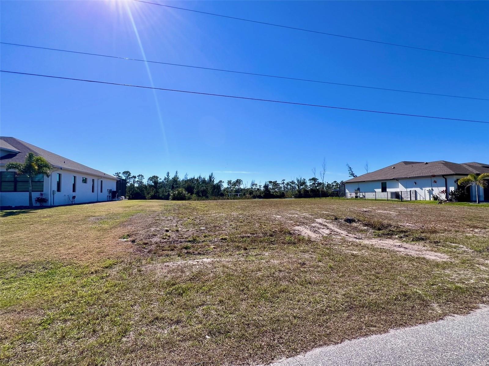 16652 LIGGETT CIR, PORT CHARLOTTE, FL, 33981